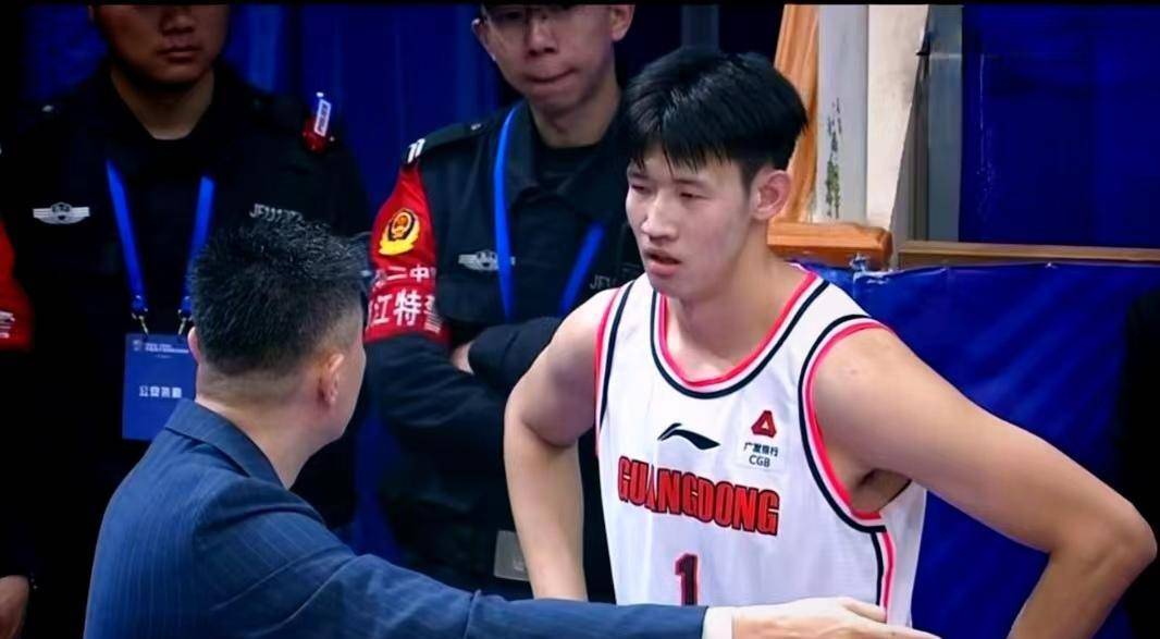 关于广东宏远本土球员表现抢眼，获得赞誉的信息