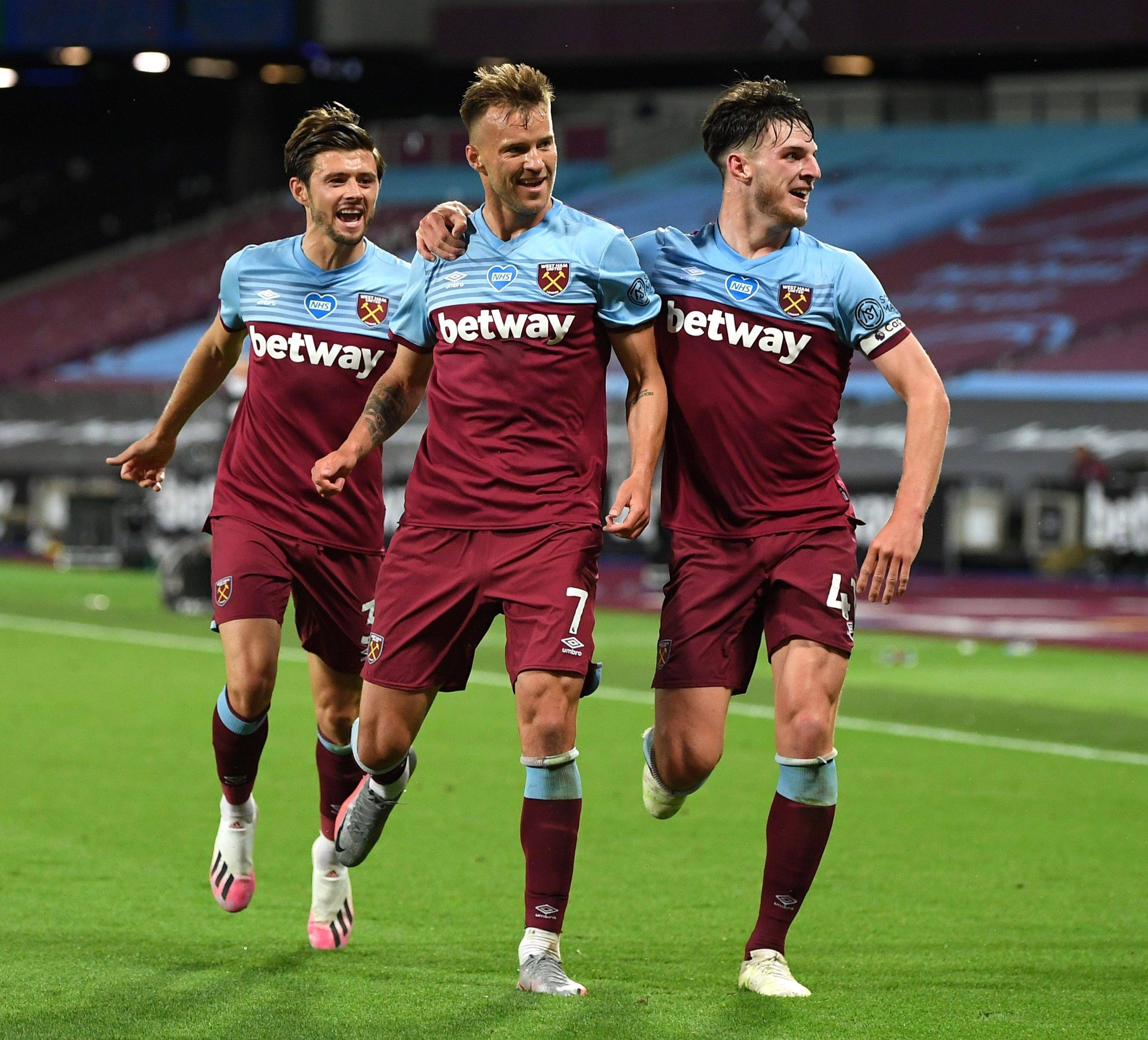 激动人心的英超比赛引领观众目光