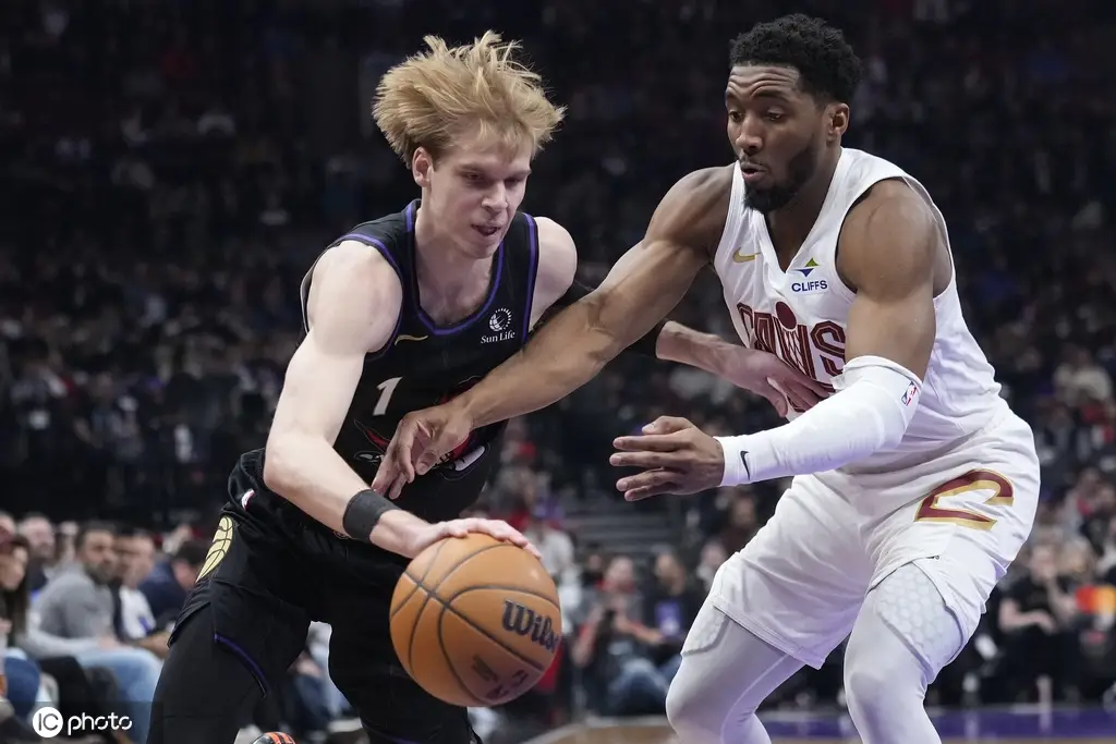 爵士主场大胜篮网，米切尔27分领军