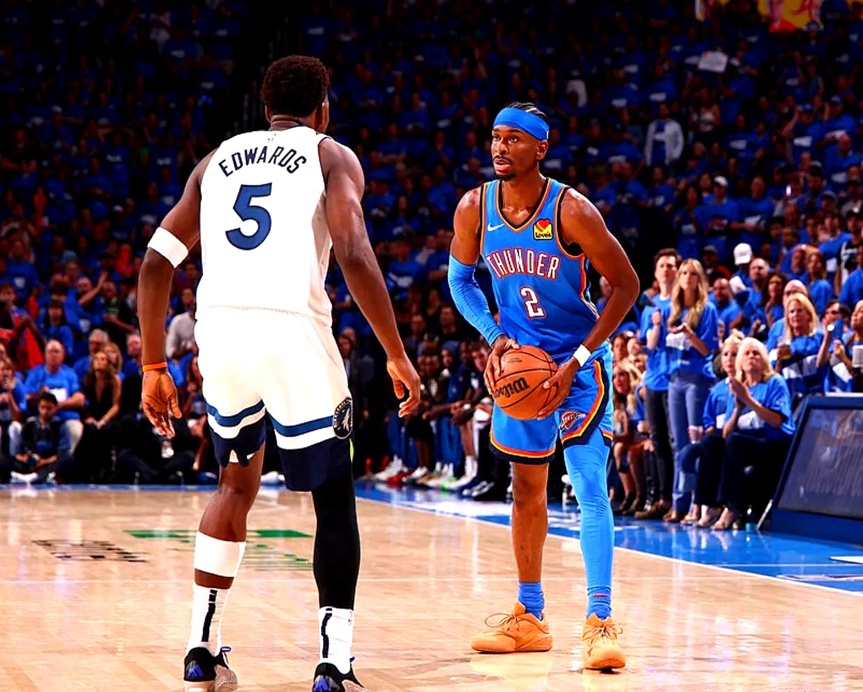 尼克斯惨遭开拓者横扫，西部强队凶猛