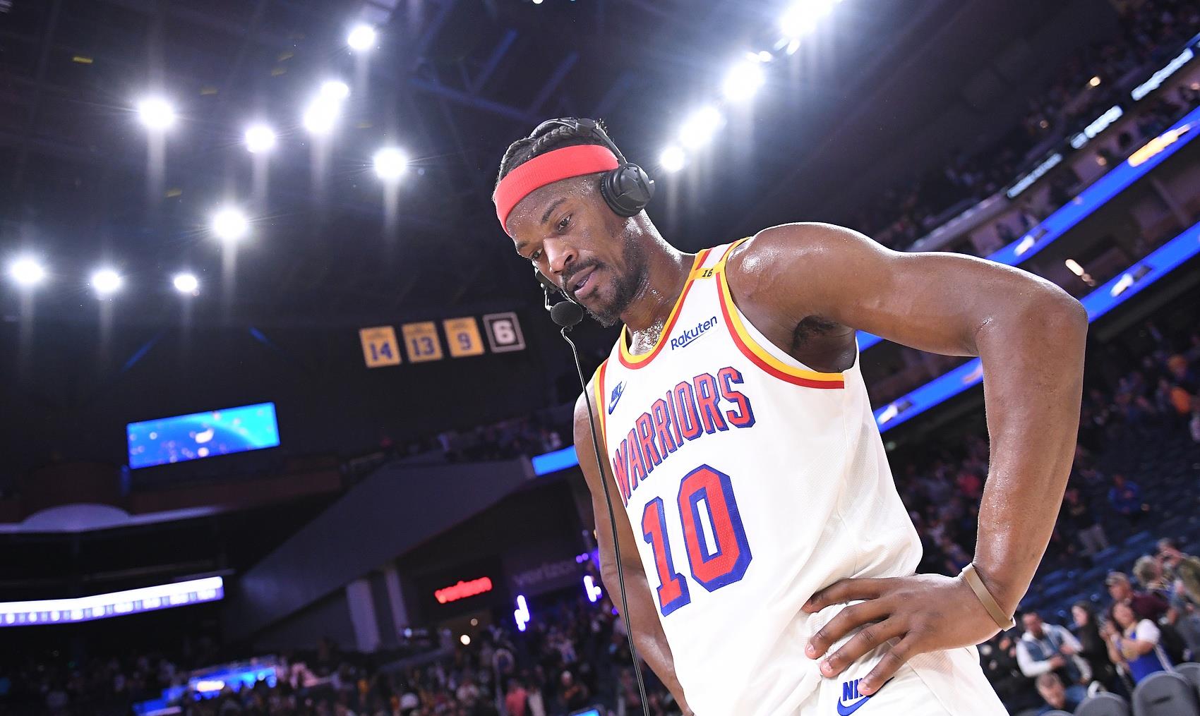 勇士逆转老鹰，保持不败战绩