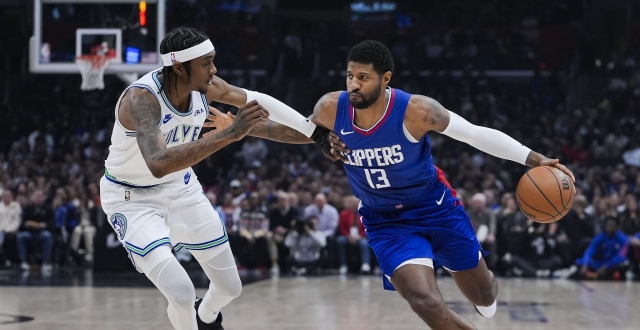 爱游戏娱乐-快船主场大胜森林狼稳居领先