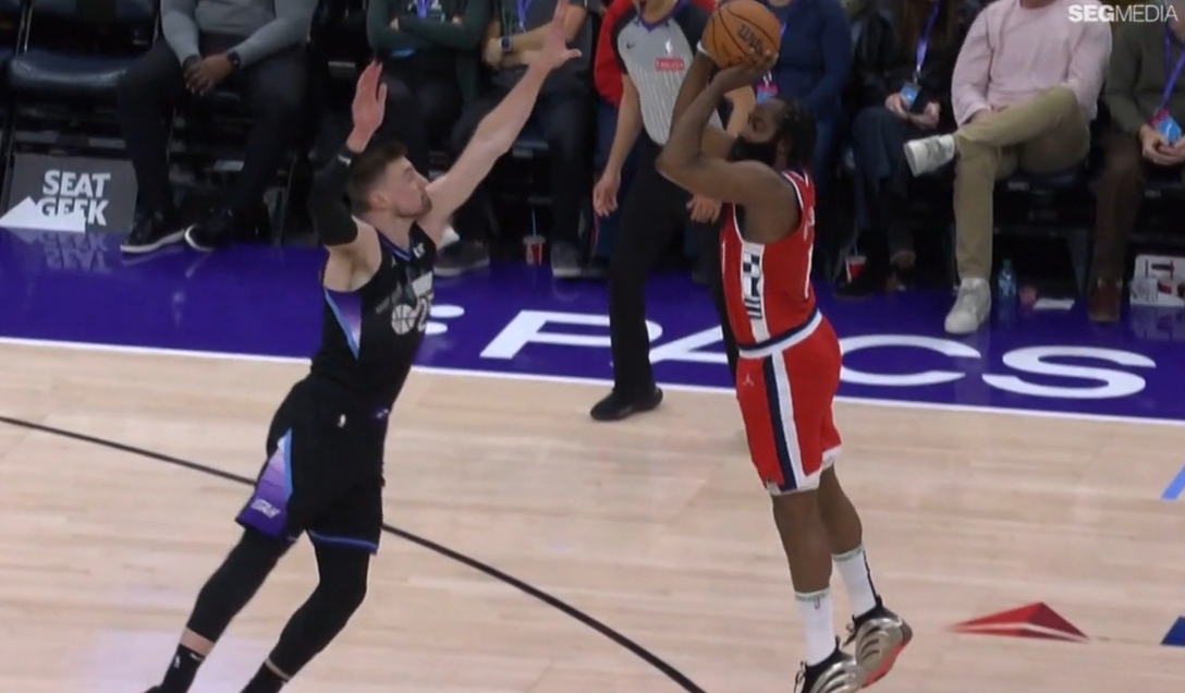 火箭客场大胜犹他爵士,哈登砍下全队最高得分 火箭客场大胜犹他爵士,哈登砍下全队最高得分