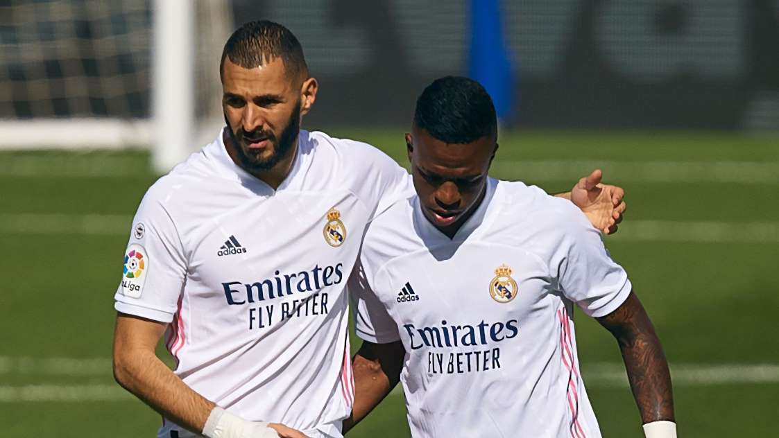 芬兰压制塞内加尔，布鲁诺在西甲国家德比接管比赛